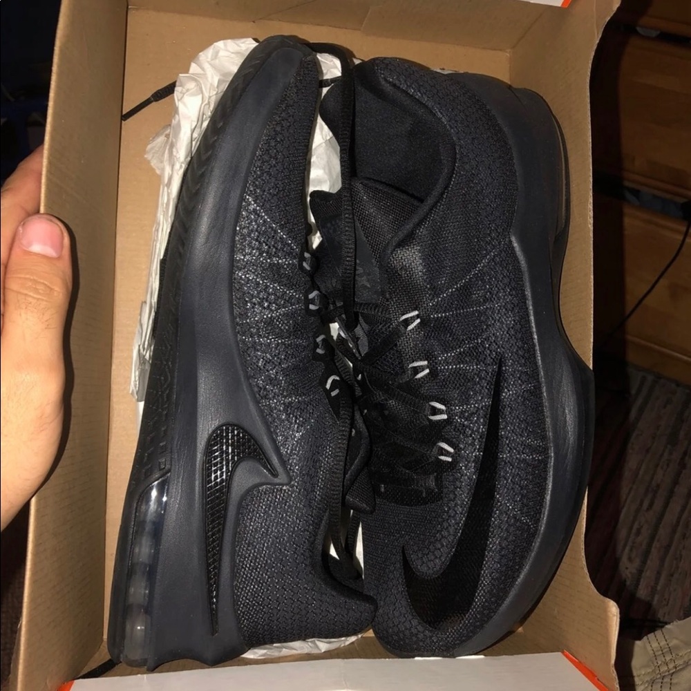 Nike AirMax Infuriate ONLY WORN FEW TIMES